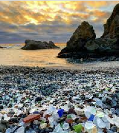 フォートブラッグの土　Fort Bragg What To Expect At Fort Bragg's Famous Glass Beach In 2025